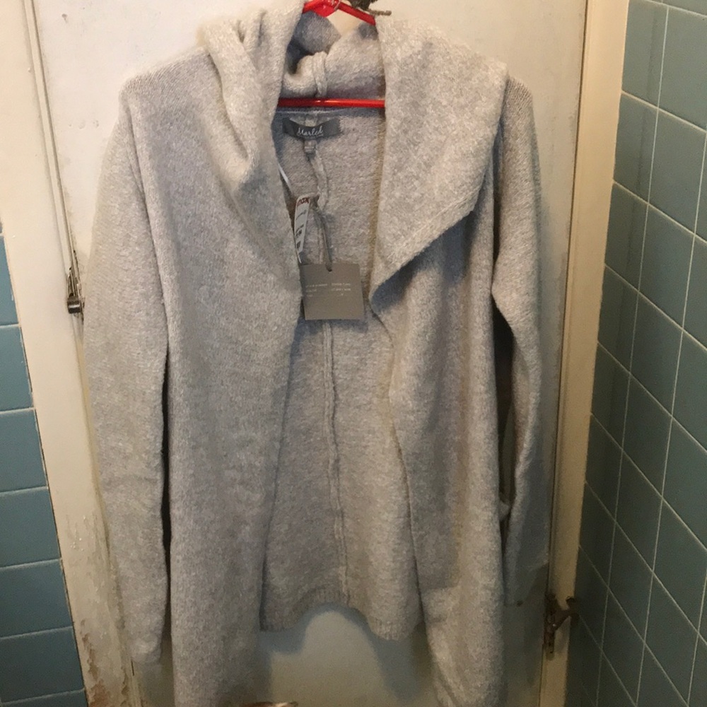 Sweater/wrap
